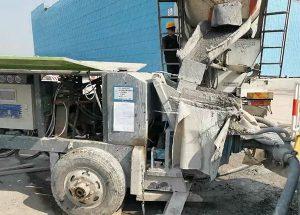 液壓泵送式濕噴機施工現場